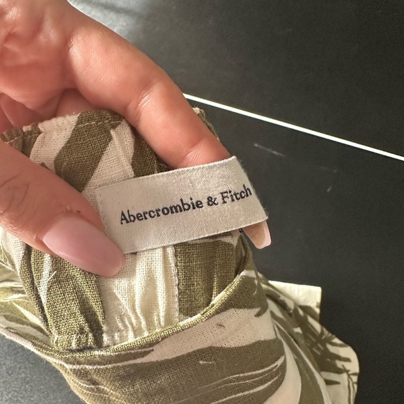 Abercrombie & Fitch Tropical Palm Shorts - Picture 4 of 5